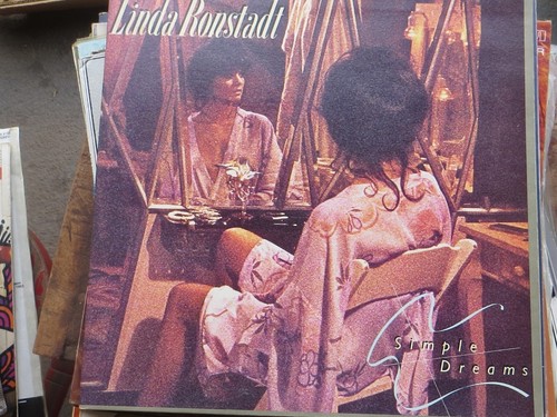 2 X LINDA RONSTADT Simple Dreams AND LIVING IN THE USA LP RECORDS BOTH EXCELLENT - Picture 2 of 2