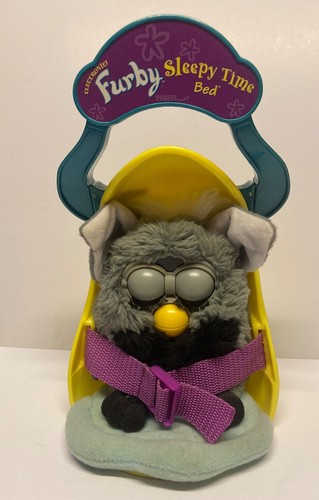 Original Furby with Sleepy time bed - Original TIGER 1998 tested and working :