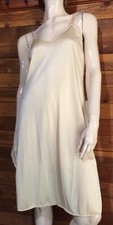 VINTAGE J C PENNEY GOLD SIZE MEDIUM FULL SLIP   10046