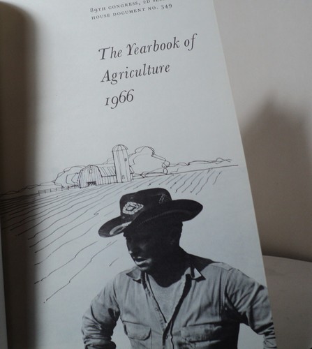 1966 Yearbook of Agriculture - USDA - Foto 2 di 4