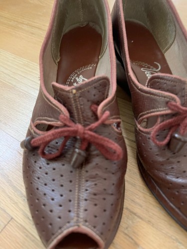 Antique Vintage 1920s BROWN LEATHER SHOES Peep Toe w/Bakelite Ties - Picture 6 of 18