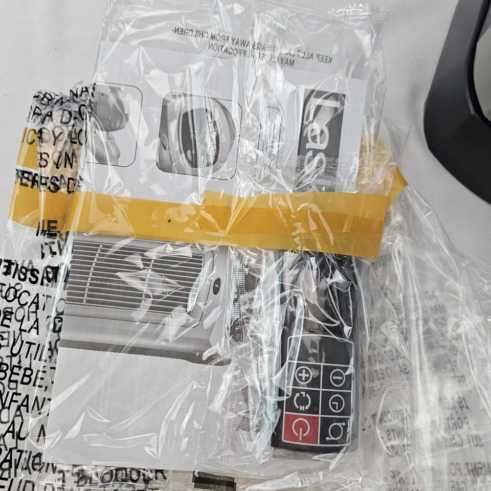 Lasko Oscillating Digital Ceramic Tower Space Heater Remote Control 23" 1500W - Image 4 of 4