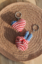 2pcs Keychain Ornament American Flag Car Pendant Creative Key Chain hand Keyhain