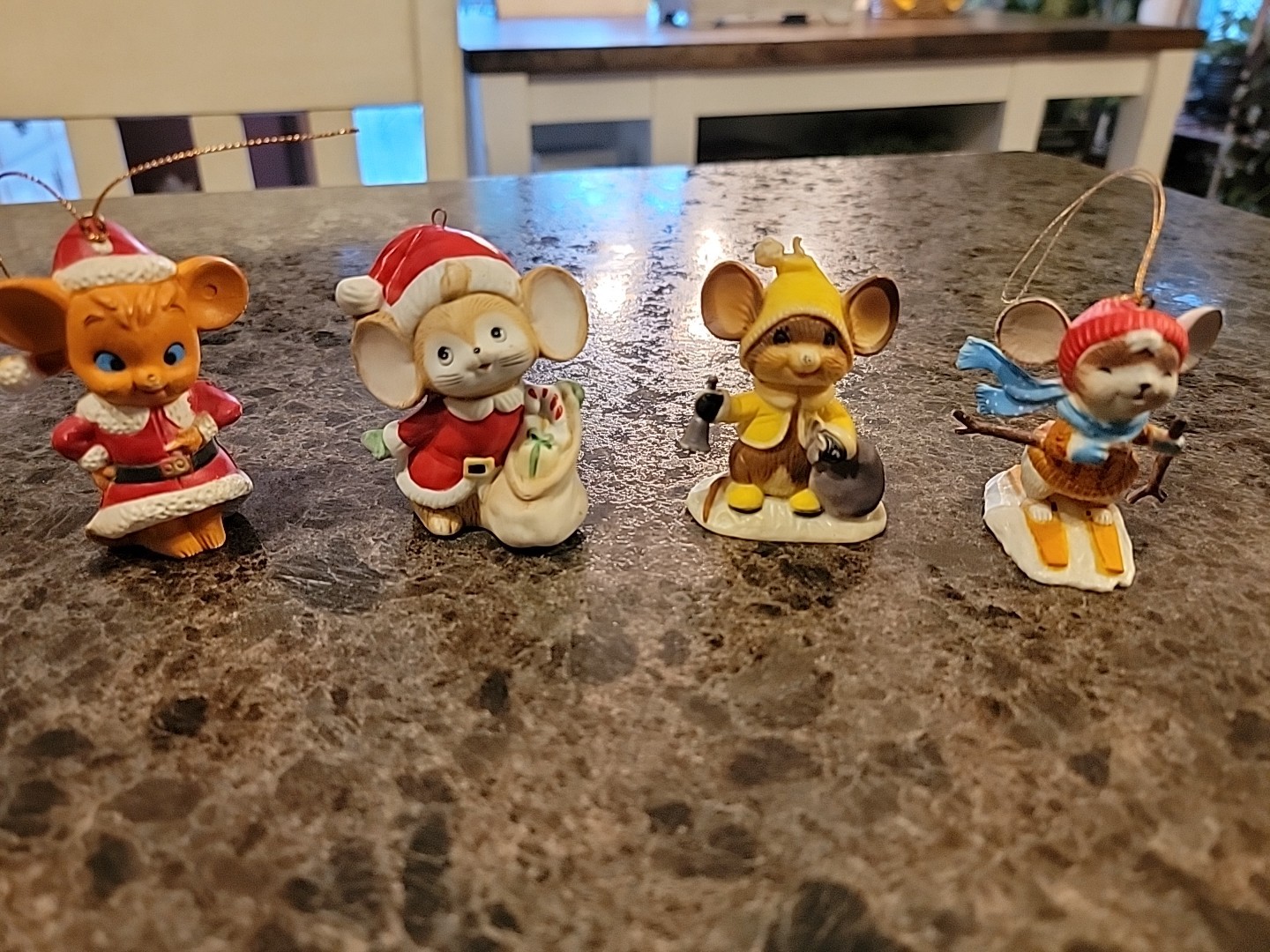 Set Of 4 Vintage Mouse Ceramic Ornaments. No Chips Or Cracks.