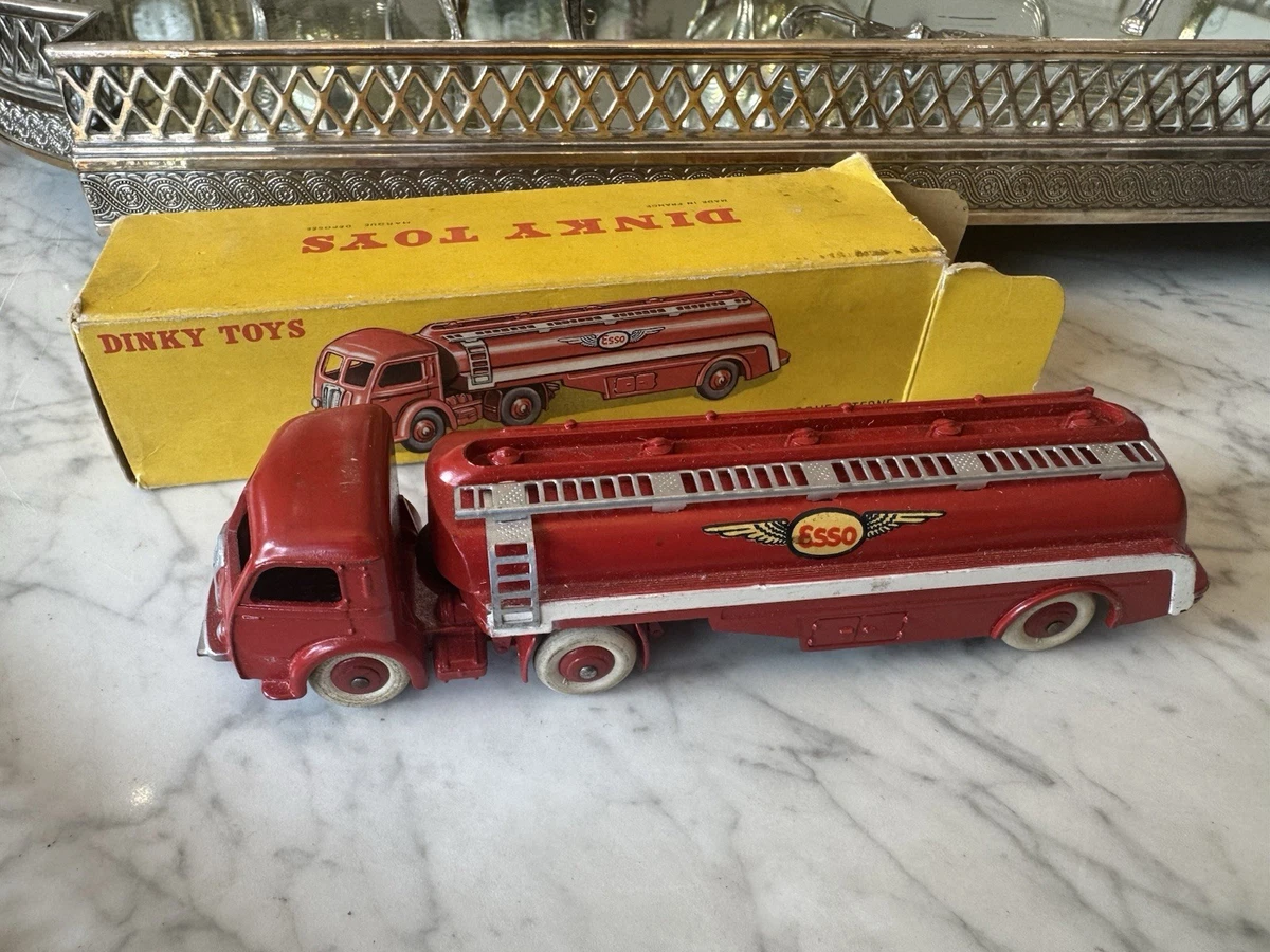 1 / 43 ème DINKY TOYS PANHARD ESSO / jouet ancien