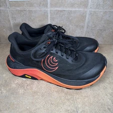 Topo Athletic Ultraventure 4 Trail Running Shoes Black Red Vibram Mens 9.5