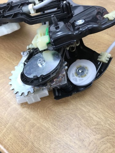 BMW Mini F56 F57 3 Door Left Passenger Side Window Regulator Motor 7296441 - Picture 8 of 10