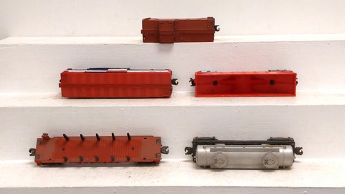 Lionel Vintage O Gauge Postwar Freight Cars: 3428, 6017, 6456, 6465, 6511 [5] - Picture 3 of 4
