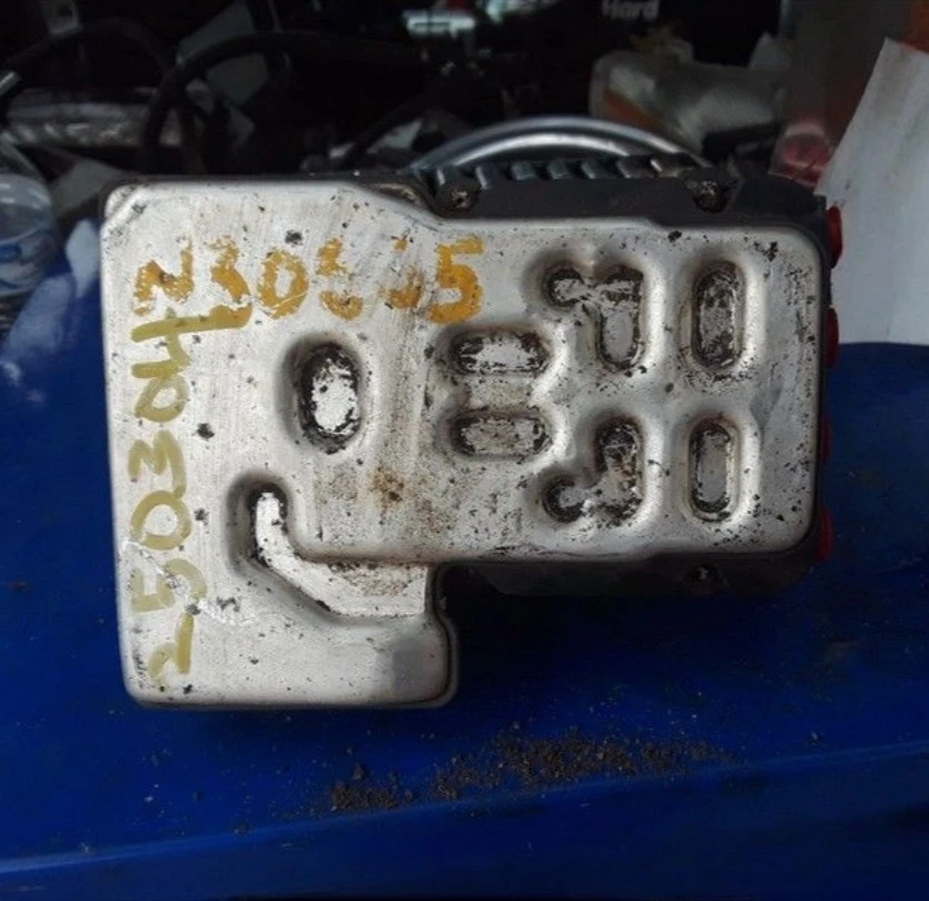 2003 Cadillac Escalade ABS Anti-Lock Brake Unit Pump Assembly Opt JL4 Oem 03 - Image 4 of 4