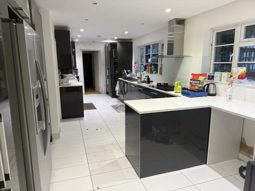 Used grey gloss kitchen for sale With Worktop In Good Condition - Picture 4 of 7