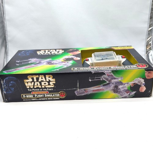 Neu im Karton Kenner Star Wars The Power of the Force elektronischer X-Wing Flugsimulator - Bild 8 von 9