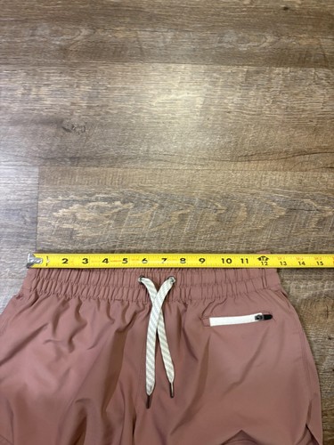Vuori Shorts Womens Small Pink Vuori Clementine 4 Inch Running Yoga Gym - Picture 3 of 5
