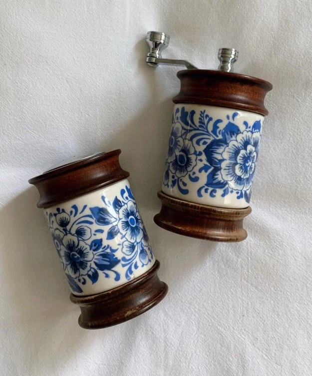 VTG Blue/White Floral Delft Like Set of Salt Shaker & Pepper Grinder 4”x 2.5” - Image 2 of 4