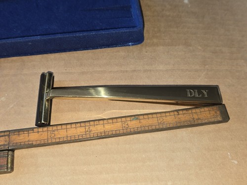Rasoio da barba vintage AVON personalizzato OTTONE MASSICCIO 1984 inciso - Foto 6 di 6