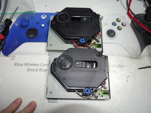 Donante defectuoso Sega Dreamcast HKT-3020 ^ Modelo 1 SOLAMENTE *Yamaha* 3.3V^ GD x2-PIEZAS - Imagen 15 de 16