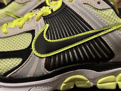 New 10.5 Nike Zoom Vomero 5 Life Lime Volt Black Running Shoes FB9149-701 Men - Picture 4 of 14