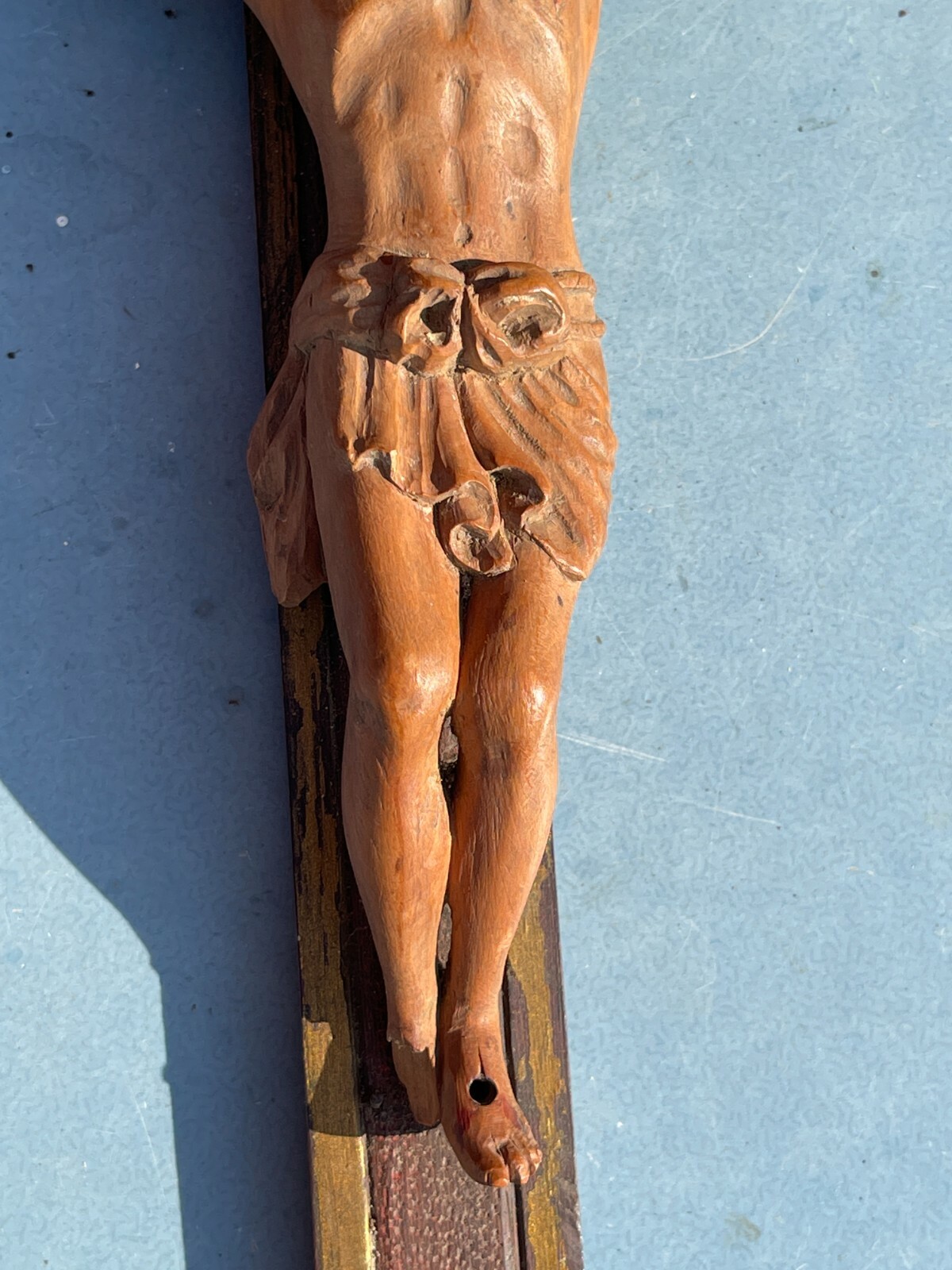 ANCIEN GRAND CHRIST SCULPTE EN BOIS MASSIF Aanbiedingen