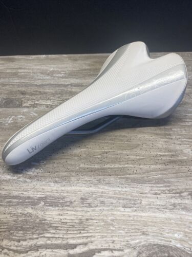 Giant Liv Dash Seat White Fitness Hybrid Upright Saddle Velo - Picture 3 of 12
