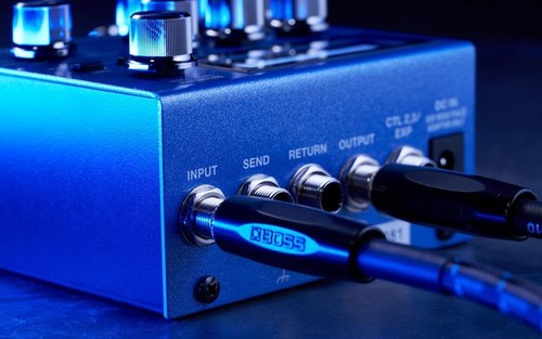 BOSS SY-200 Synthesizer featuring McRocklin Analog Guitar Effects Latency-free - Picture 4 of 9