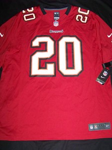 Nike DriFit Men/'s 1//4 Zip Tampa Bay Buccaneers Bucs Pullover NWT