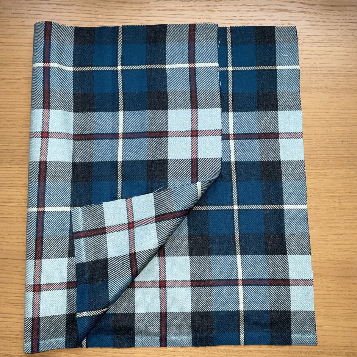 MacLeod Hebridean Tartan fabric Medium Weight 59cm X 40cm UK