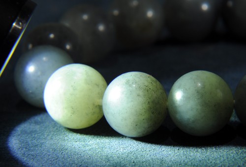 65.7g 100% NATURAL (NEPHRITE)HOTAN BLACK AND WHITE RIVER JADE HAND MADE BRACELET - Picture 21 of 24