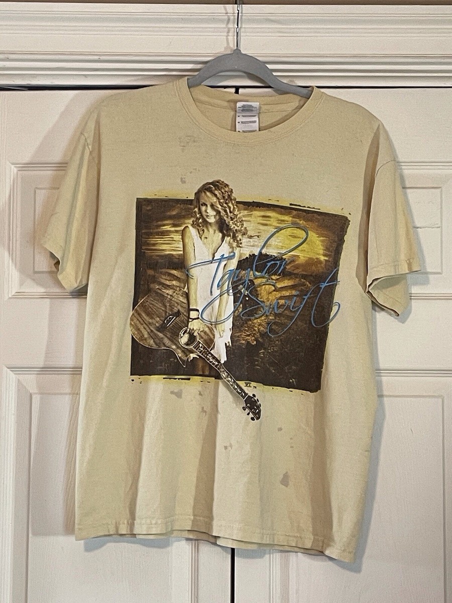 Vintage Taylor Swift Shirt 2006 Original Merch size Unisex Medium