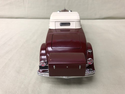 Franklin Mint 1935 Duesenberg J - Picture 7 of 13
