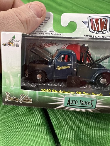 M2 AUTO-TRUCKS R25 '49 STUDEBAKER 2R TOW TRUCK 1:64 RARE/ VERY HARD TO FIND - Picture 3 of 5