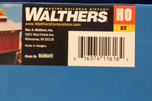 Walthers Cornerstone - Willow Glen Covered Bridge - HO Scale - 933-3652 - Picture 3 of 3