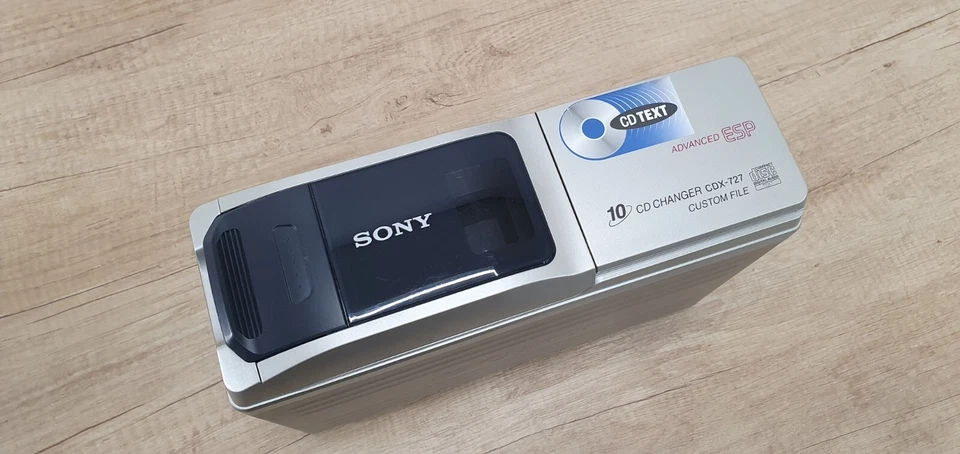 Cambiador de discos compactos SONY CDX-727 de 10 CD,s SIN autorradio. - Imagen 2 de 4