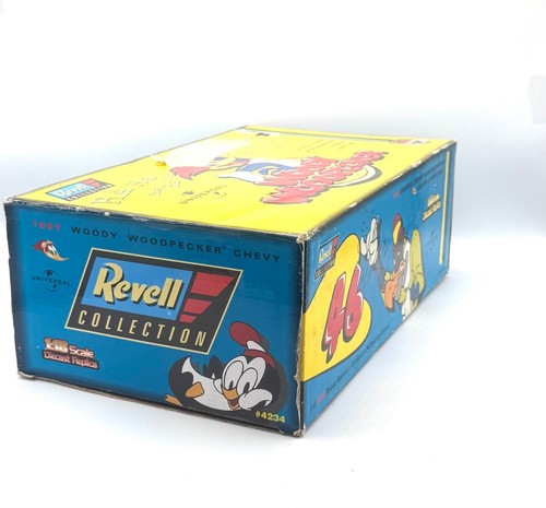 1997 Revell Racing 1:24 scale Authentic Diecast Replica Woody Woodpecker #46 - Picture 10 of 13