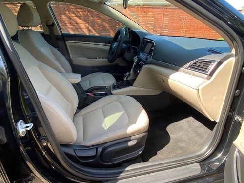 2017 Hyundai Elantra SE 4dr Sedan 6A - Picture 13 of 23