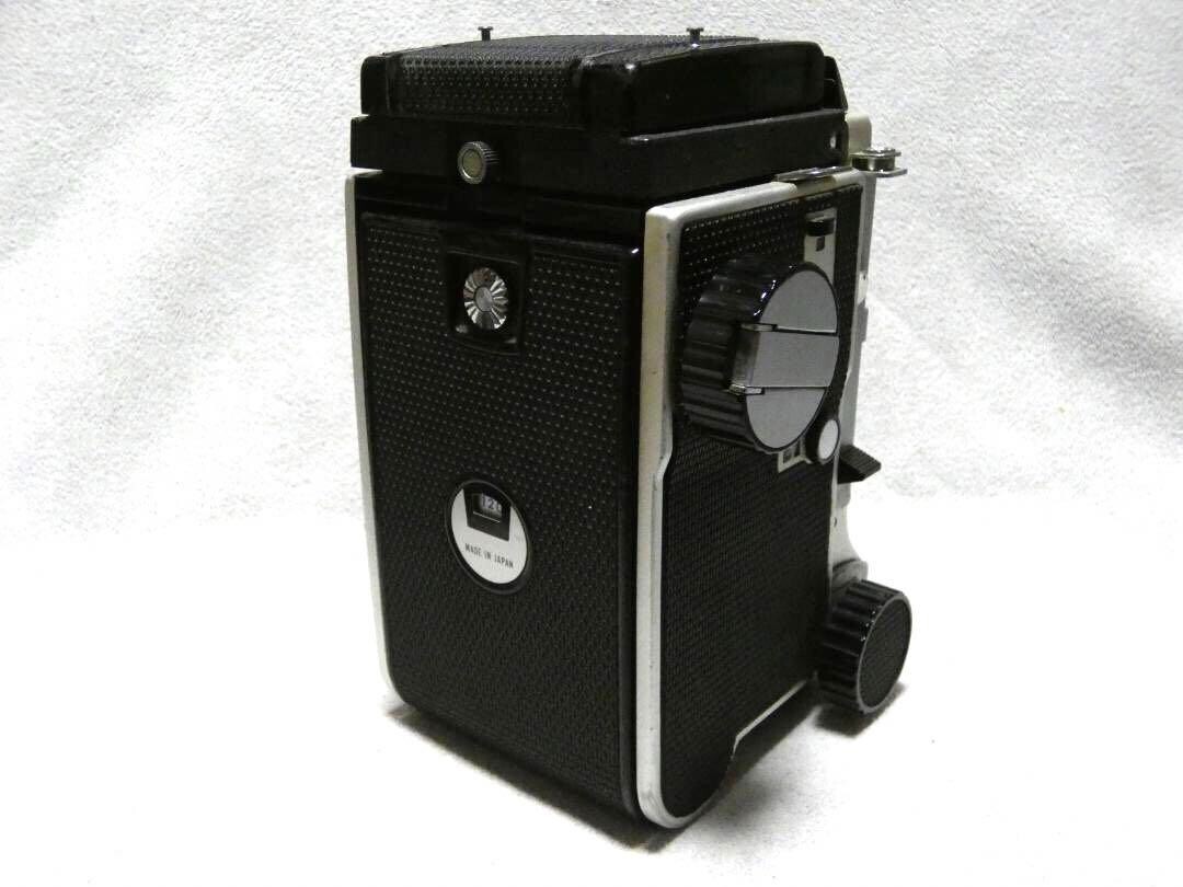 Mamiya C220 Pro TLR Film Camera w/ Sekor 105mm F3.5 Lens