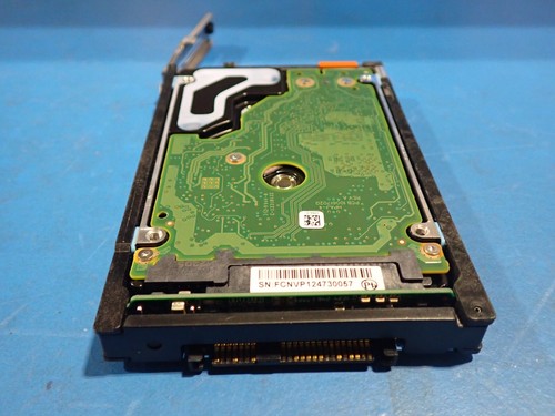 Disque dur interne EMC 005049197 300 Go 10K SAS 6G 2,5" SFF HDD - Photo 4/6