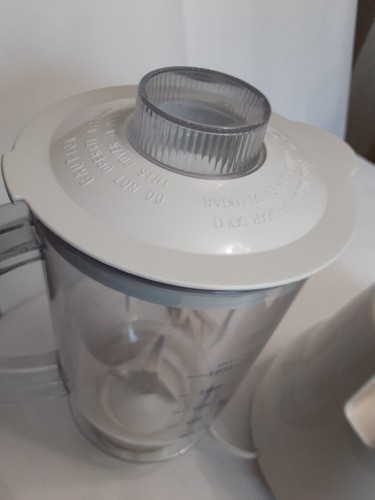 SUNBEAM White 6 Cup/48 oz. - 6 Speed BLENDER - Model No. 4181- Great Condition - Picture 7 of 9