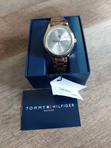 Tommy Hilfiger Women's Analog Gold-Tone Watch In Red Gift Box New