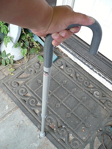 Bastón ajustable de aluminio/metal CAREX; movilidad para adultos; portátil; ajustes de 10 tamaños - Imagen 12 de 12