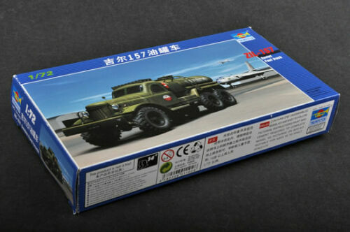 Trumpeter 01102 1/72 ZIL-157 Soviet Fuel truck - Picture 1 of 5