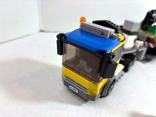 LEGO Town: City: Harvester 60223 + truck 4643 + trailer + ATV + bi-plane 60103 - Picture 6 of 12