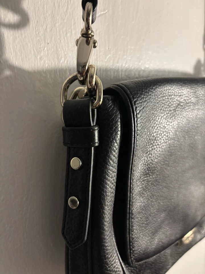 Cartera bandolera de cuero negra Kate Spade Ventage Foto 2 de 4