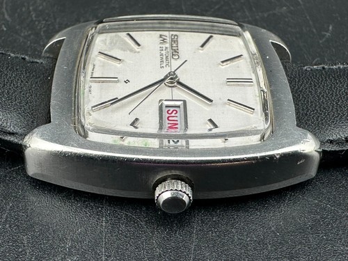 Seiko LordMatic 1971 Uomo Automatico Day Date Eng/Kanji Argento 33mm 5606-5040 - Foto 5 di 13