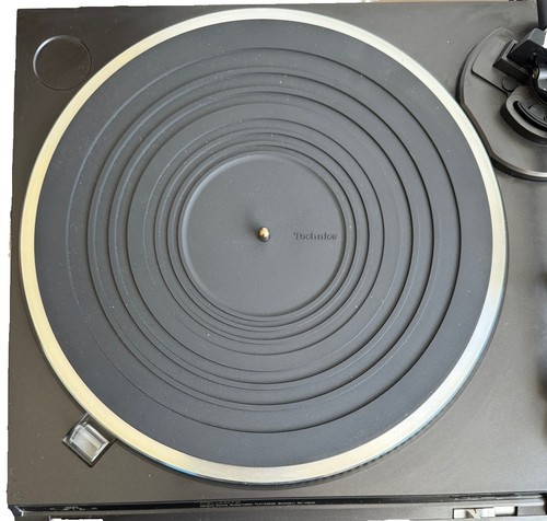 TECHNICS SL-QD2 Direct Drive Automatic Turntable with Instruction Manual - Picture 8 of 17