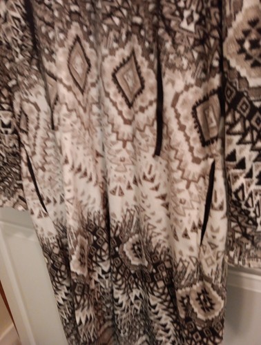 Ellen Tracy Nightgown Robe XL Plush Hoodie Long Sleeve Multicolor Excellent - Picture 5 of 10