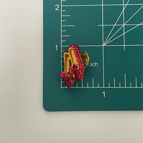 Der Zauberer von Oz Strass Rubin Hausschuhe Anstecknadel 1" goldfarben unsigniert - Bild 2 von 6