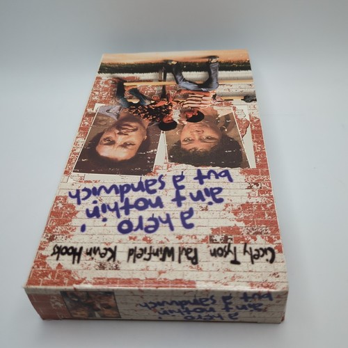 A Hero Ain't Nothin' But a Sandwich (VHS, 2002) - Bild 6 von 19