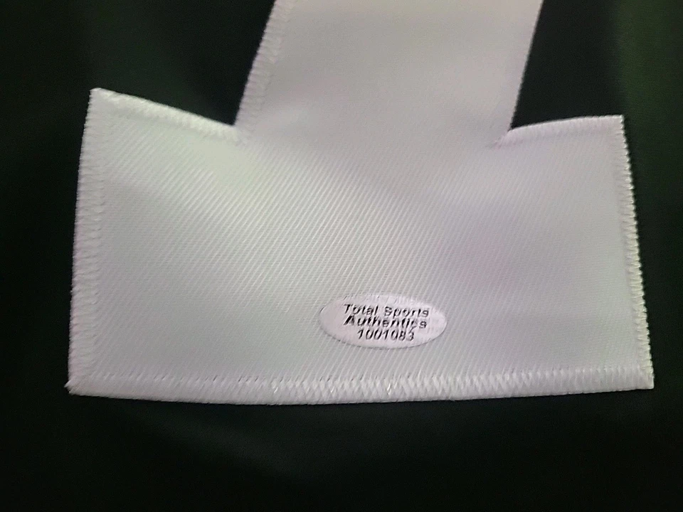 CAMISETA PERSONALIZADA FIRMADA POR COLIN KAEPERNICK TALLA 2XL CON CERTIFICADO DE AUTENTICIDAD Foto 3 de 4