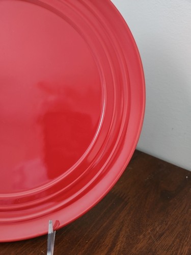Rachael Ray Double Ridge Chili Pepper Red Dinner Plates 11" - EUC - Picture 2 of 7