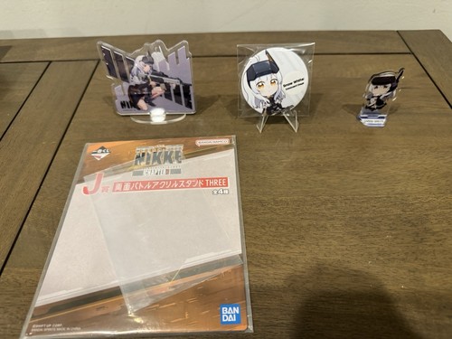 Goddess Of Victory NIKKE Snow White Two Acrylic Stands & AGF 2023 Button Set Lot