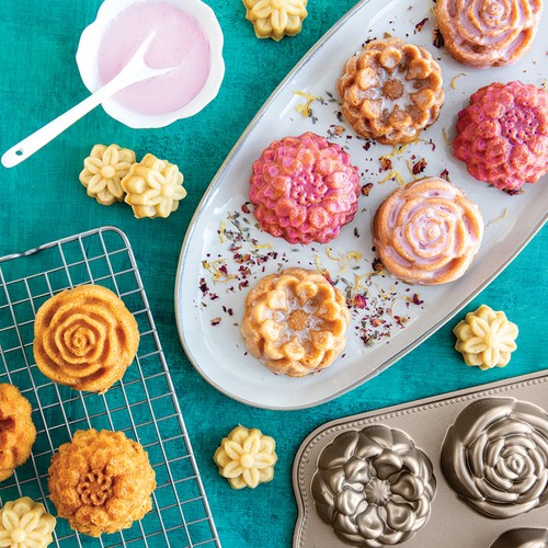 Nordic Ware Floral Cakelet Pan - Bild 3 von 6